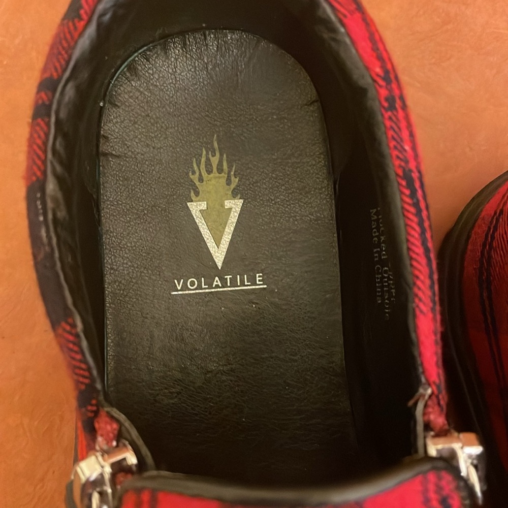 Volatile Shoes - Picture 2 of 7